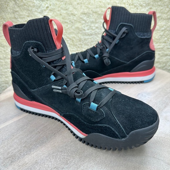 The North Face Back to Berkeley III Sport WP Boots Mens 11 Black Pink main image 14